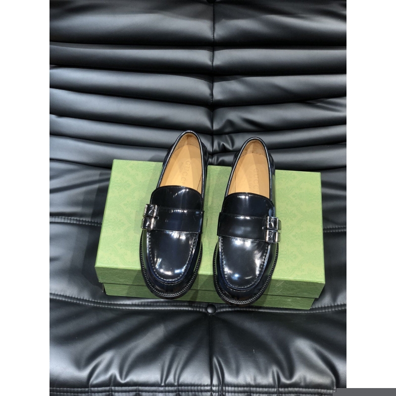 G*u*i leather shoes